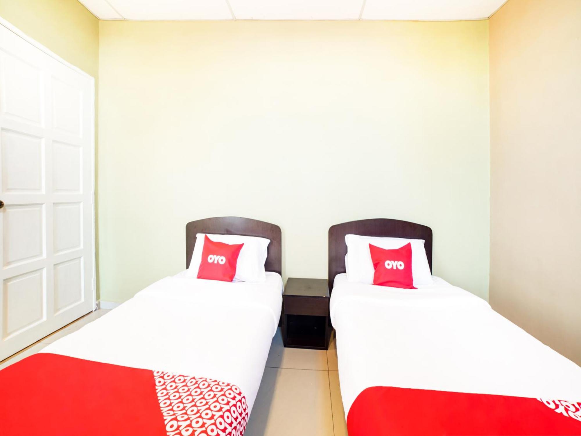 Oyo 89573 Hotel Lii View Мерсінг Екстер'єр фото